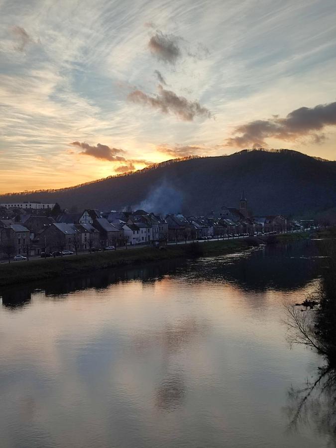 Entre Meuse Et Foret Revin  Exteriér fotografie