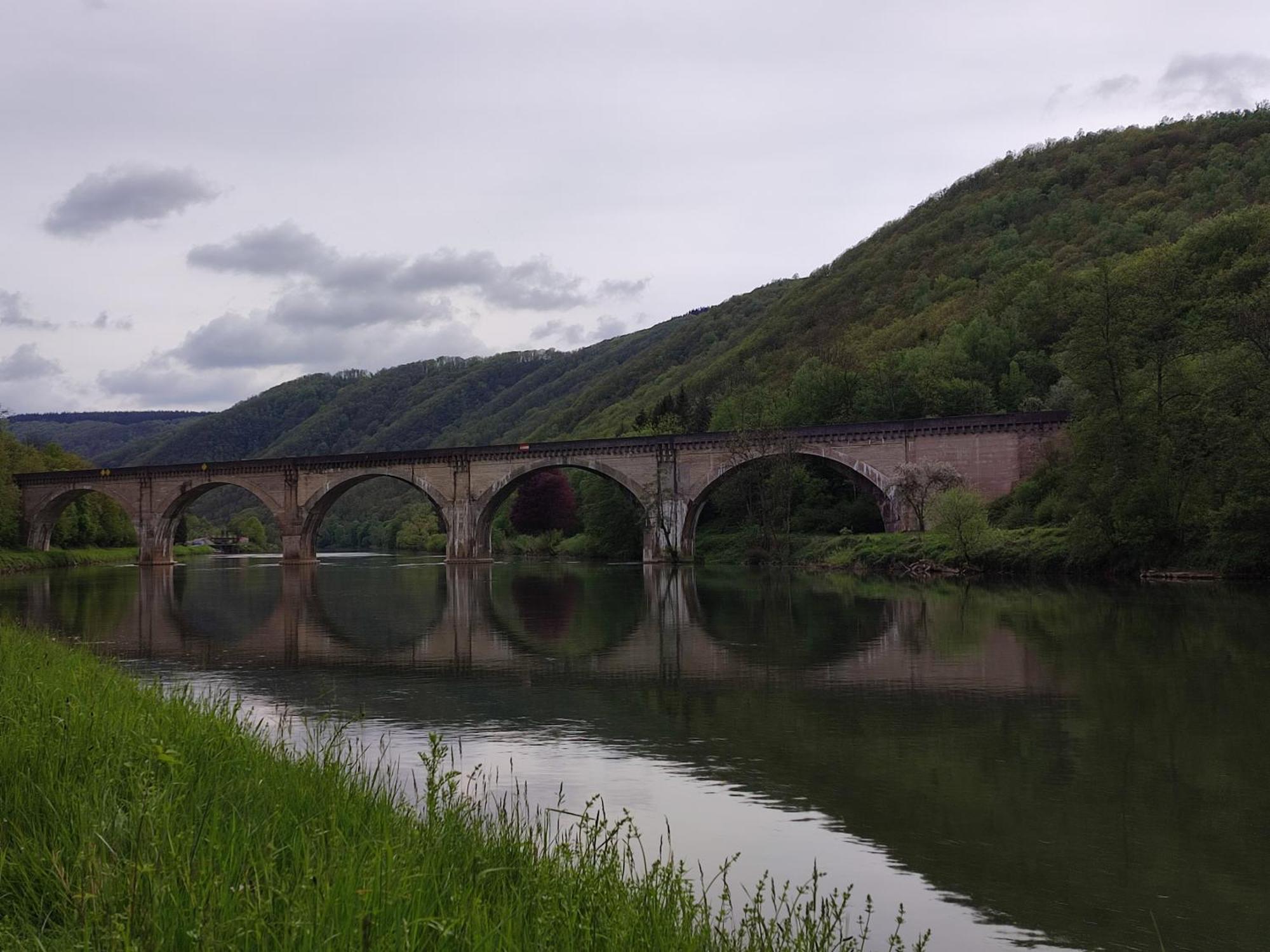Entre Meuse Et Foret Revin  Exteriér fotografie