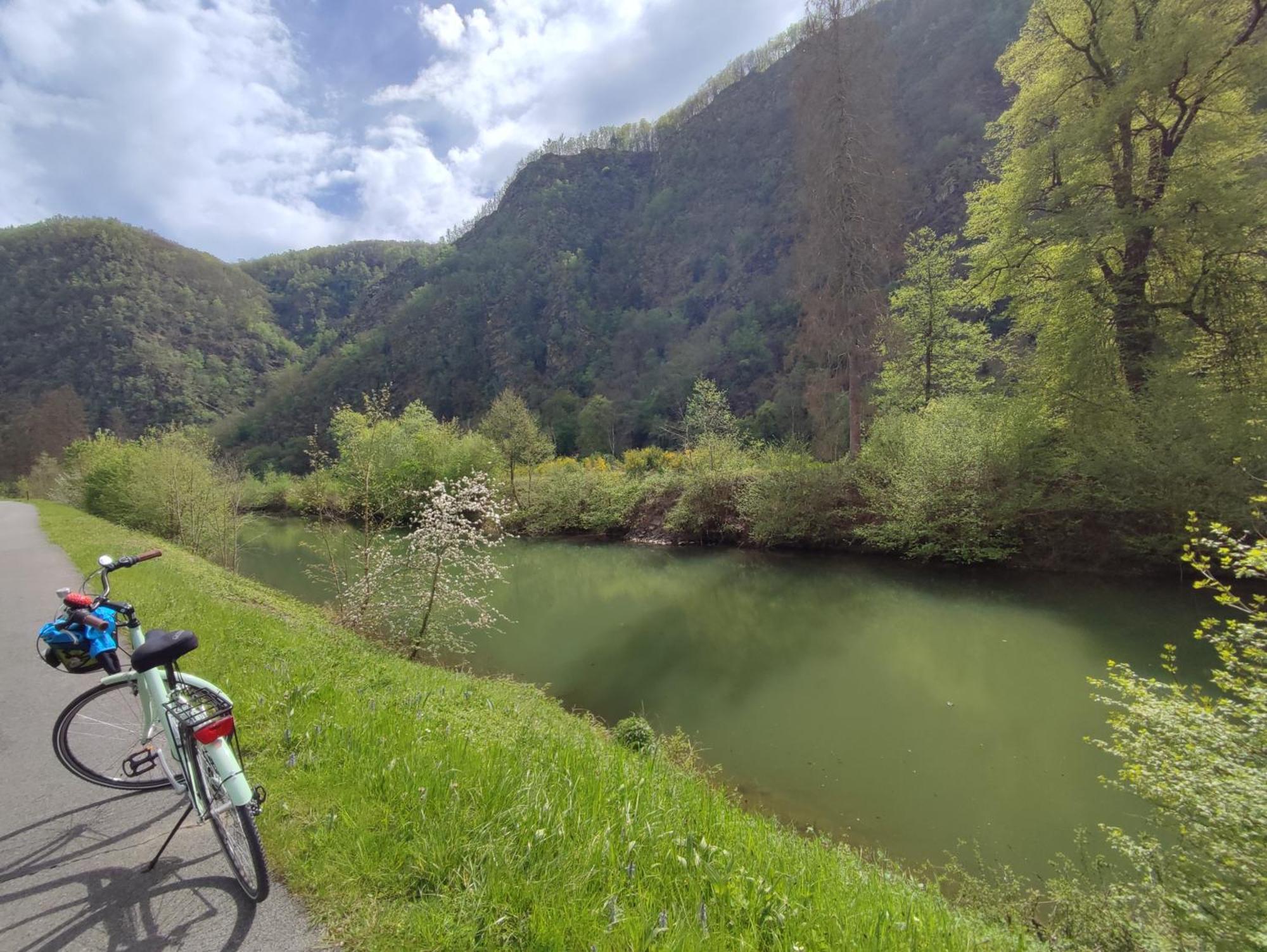 Entre Meuse Et Foret Revin  Exteriér fotografie